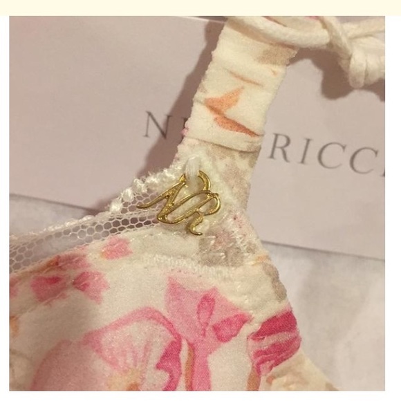 Nina Ricci bra - Picture 6 of 7